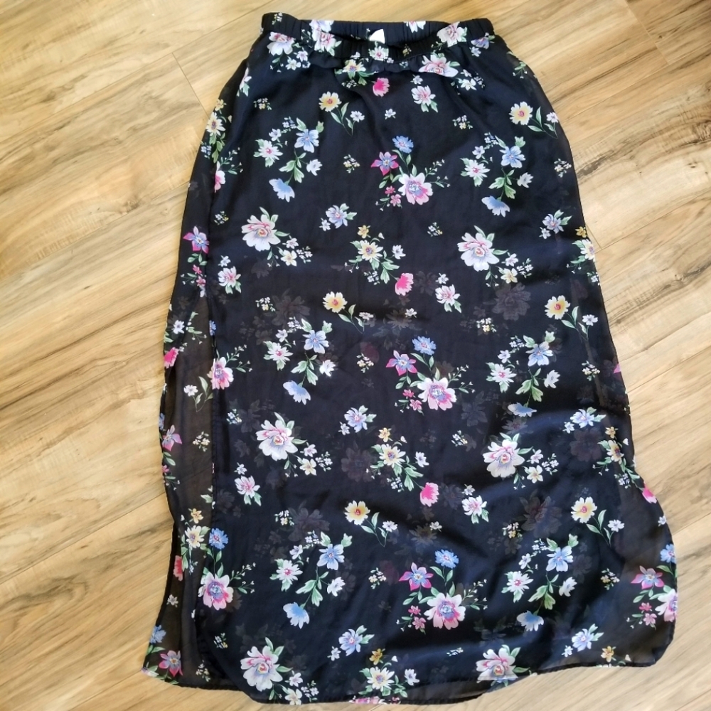 Women's skirt size m